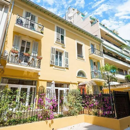 Coeur De - Terrasse - 10 Min De La Apartment